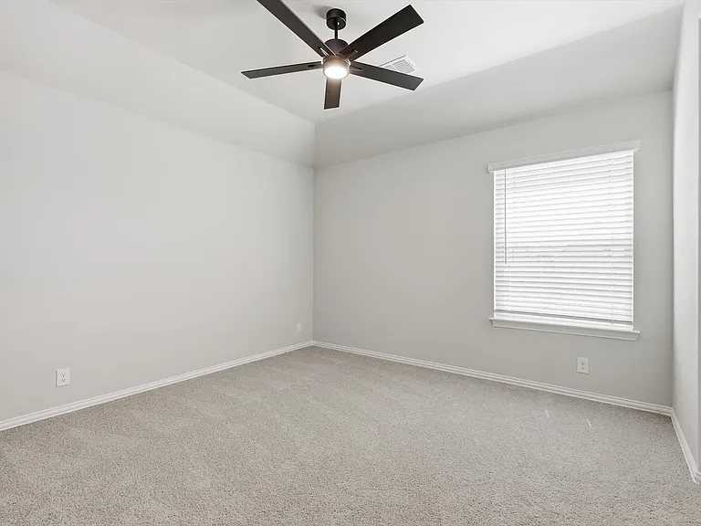 833 Daisy Corner Dr — Photo 27