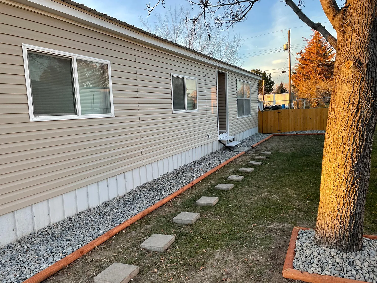 218 W Avenue I — Photo 1