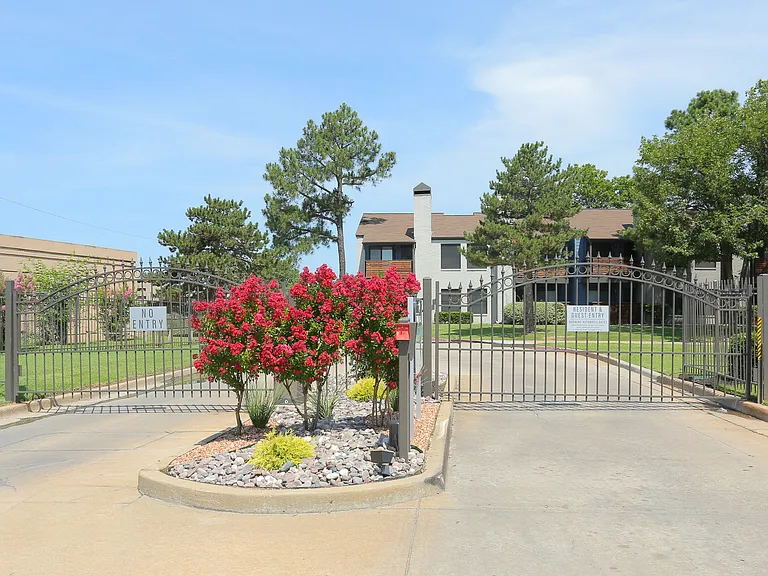 Waterside Apartments Tulsa — Photo 6