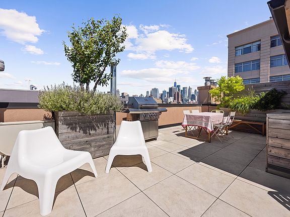 5th image of 148 Degraw St APT 3