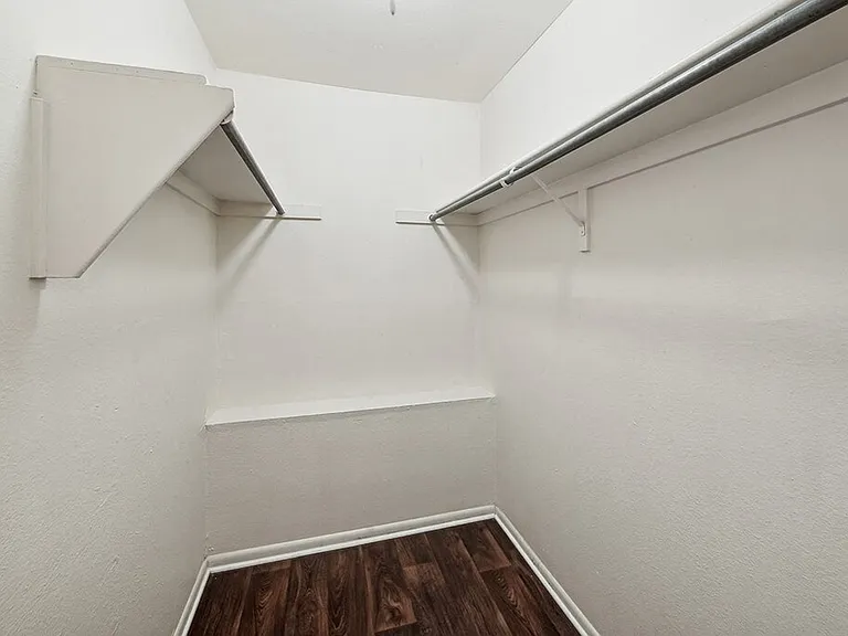 The Pines Apartments — Photo 5
