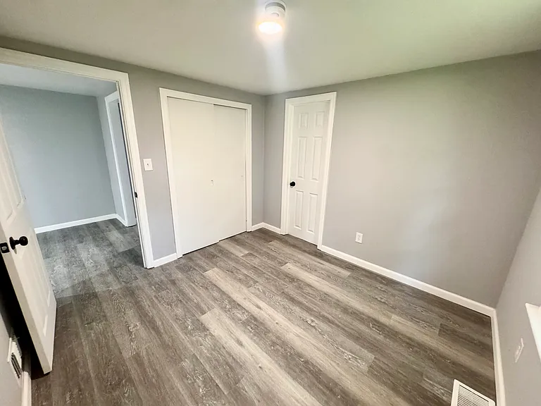6 Irma Ln — Photo 11