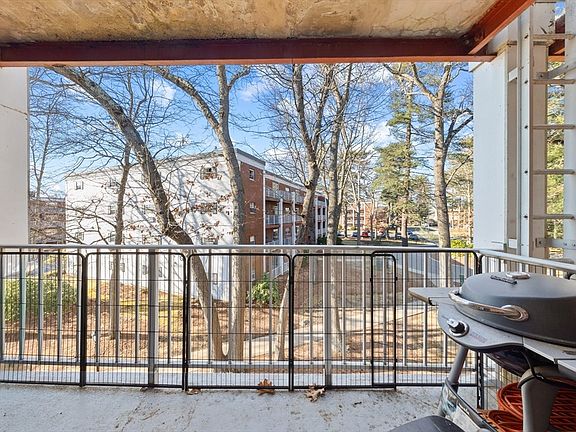2nd image of 65 Greentree Ln APT 33