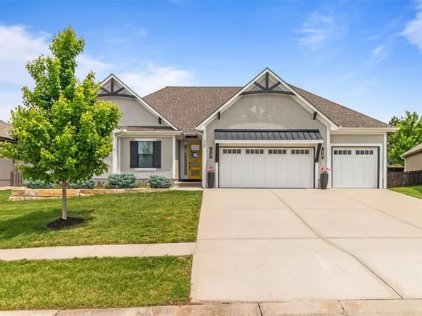 2708 SE 8th Ter, Blue Springs, MO 64014