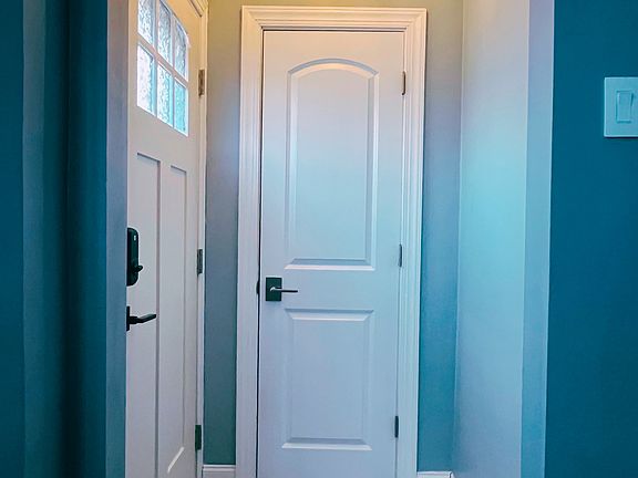 5th image of 18271 Birwood St