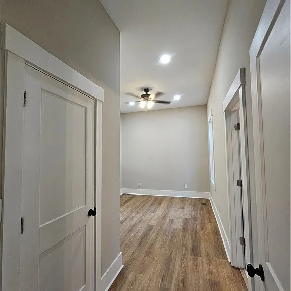 521 W 38th St — Photo 29