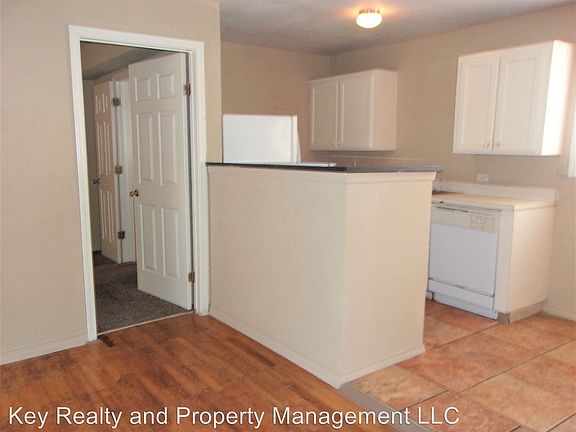 3rd image of 229 E Madison Ave APT 1