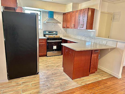 3rd image of 31-73 44th St #1