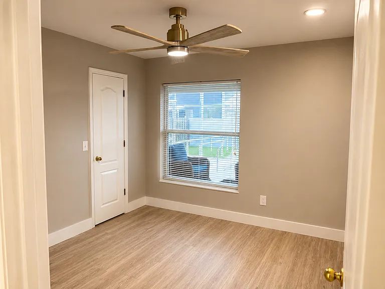 Guest Bedroom of Pool Area