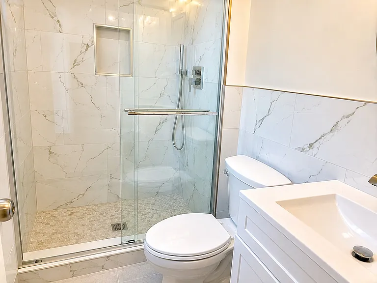 426 Broad St #1 — Photo 7