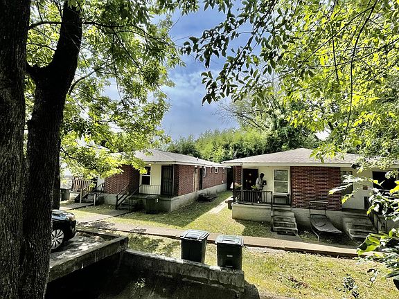 3rd image of 169 Glenwood Dr