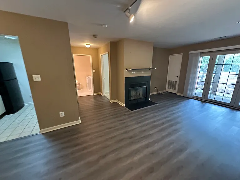 4906 Columbia Rd #2 — Photo 14
