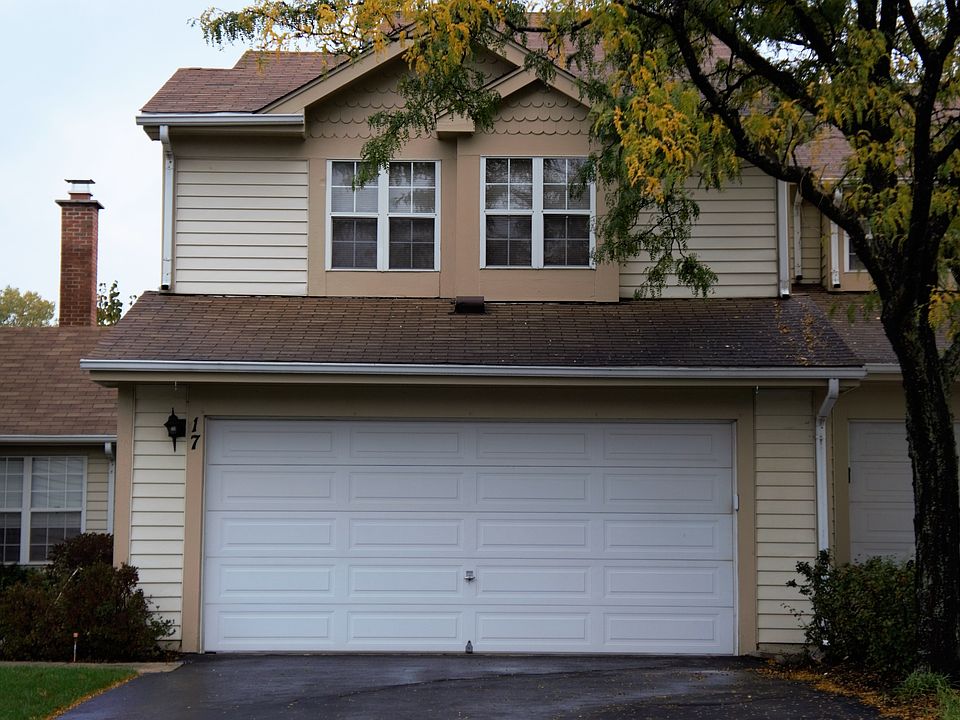 1st image of 17 White Pine Dr