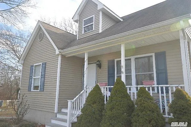 40 Lombardy Dr photo 1