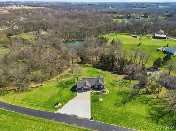 66 Abby Kate Ln, Foristell, MO 63348