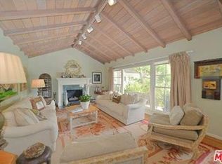 6917 Arizona Ave, Los Angeles, CA 90045