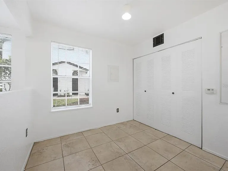 1602 Columbia Arms Cir #106 — Photo 8