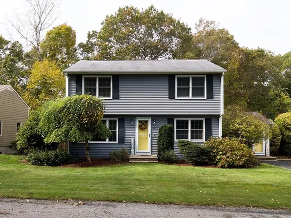 64 Aborn Ave, Cumberland, RI 02864