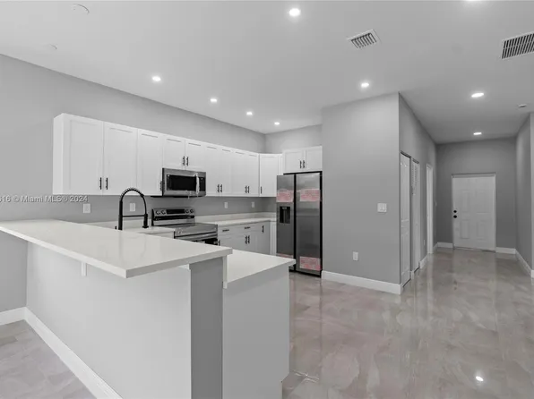 1111 NW 4th Ave, Pompano Beach, FL 33060