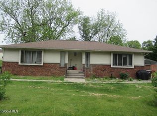 36 Maple Rd, Voorheesville, NY 12186
