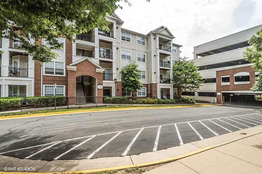 1st image of 12933 Centre Park Cir APT 401