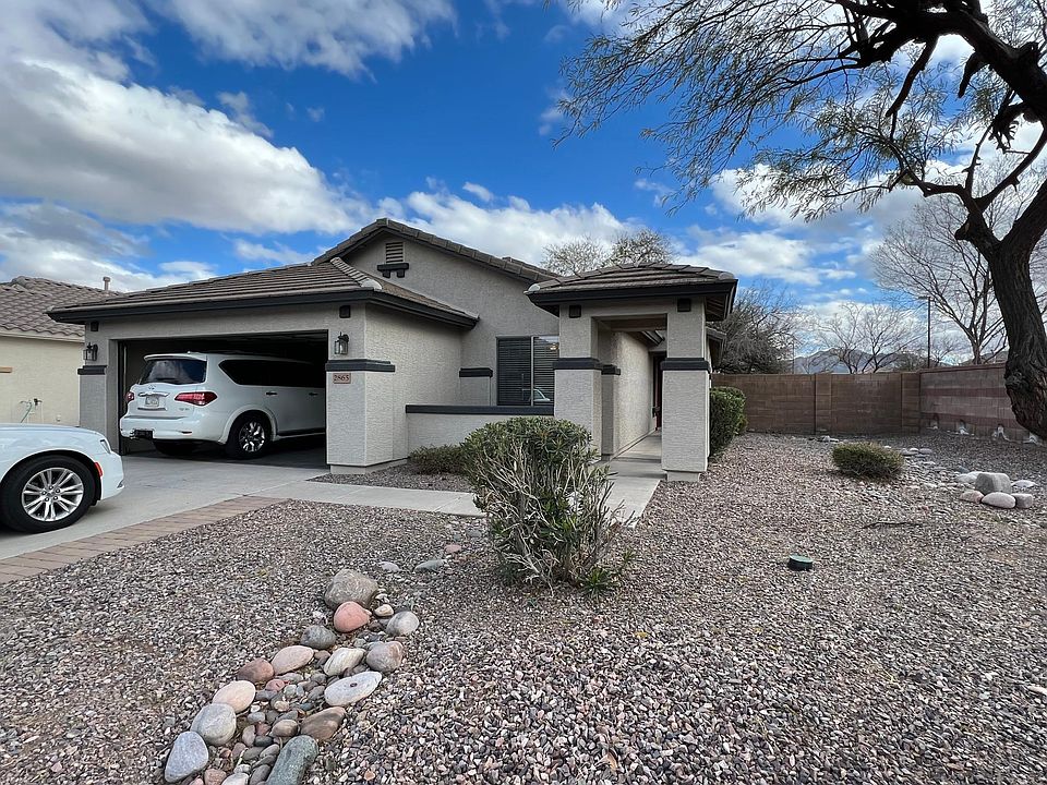 1st image of 2865 E Mead Dr
