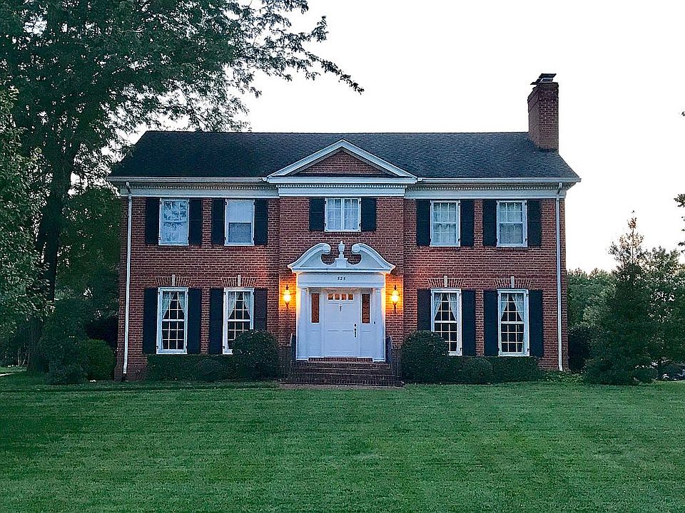 1st image of 525 Lasher Dr