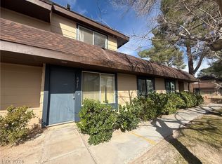 6211 Meadowhaven Ln, Las Vegas, NV 89103