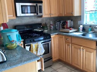 6 Houghton St #2, Somerville, MA 02143