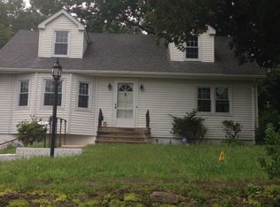 17 Linwood Ter, Caldwell, NJ 07006