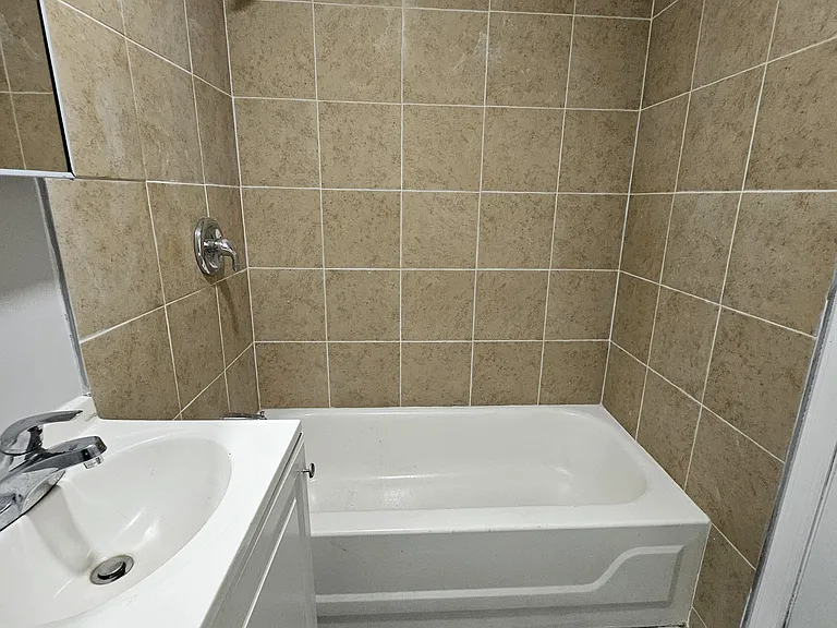 218 Geneva St #1 — Photo 4