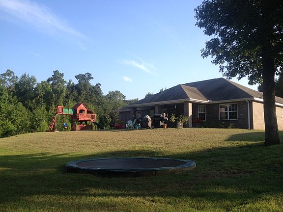 3rd image of 127 Fairway Dr