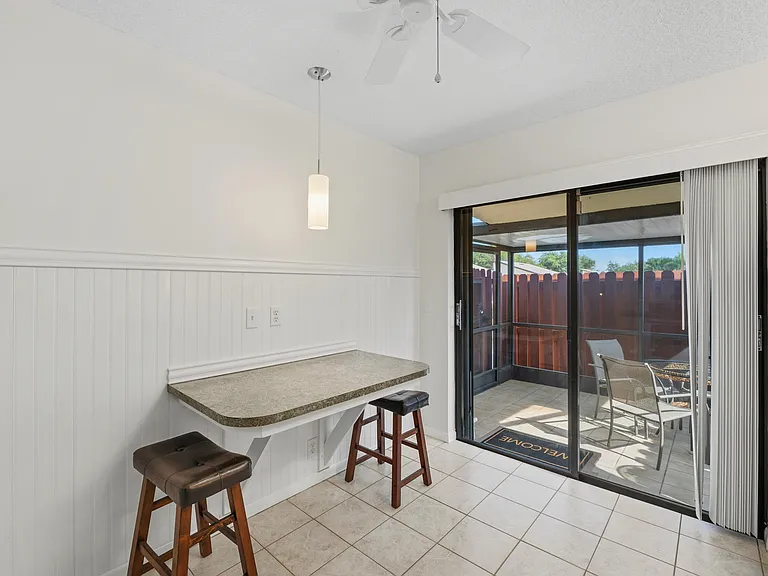 7916 SE Villa Cir — Photo 14