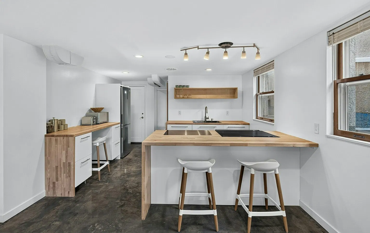 5210 Bloomington Avenue — Photo 4