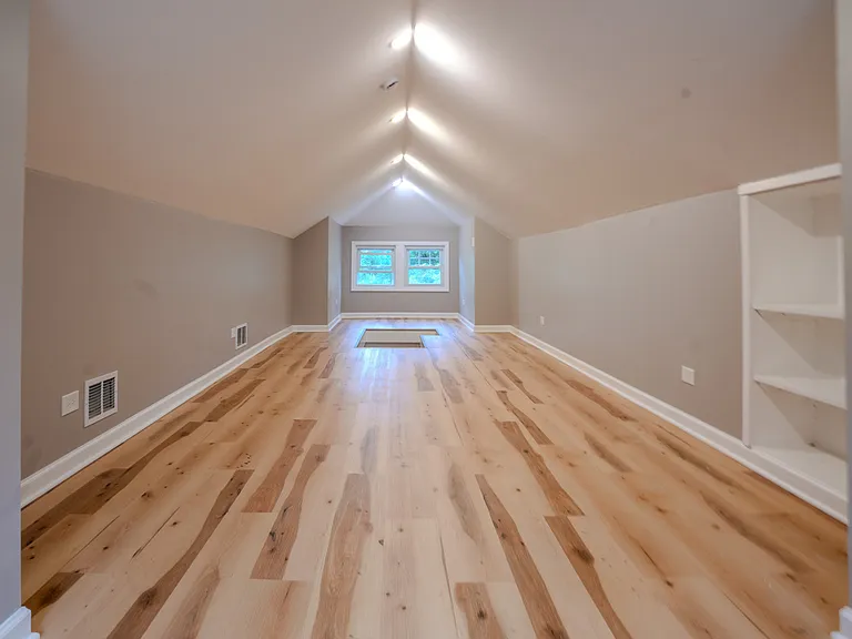 523 S Monterey Ave — Photo 9
