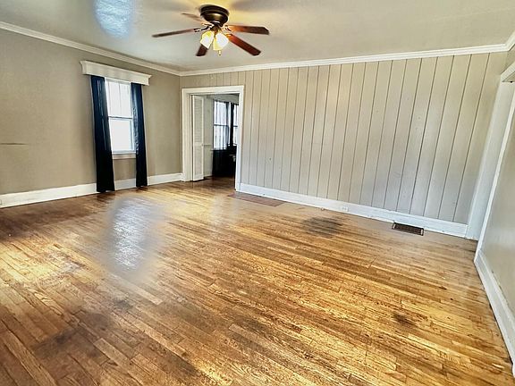 2nd image of 321 Lynn Ave
