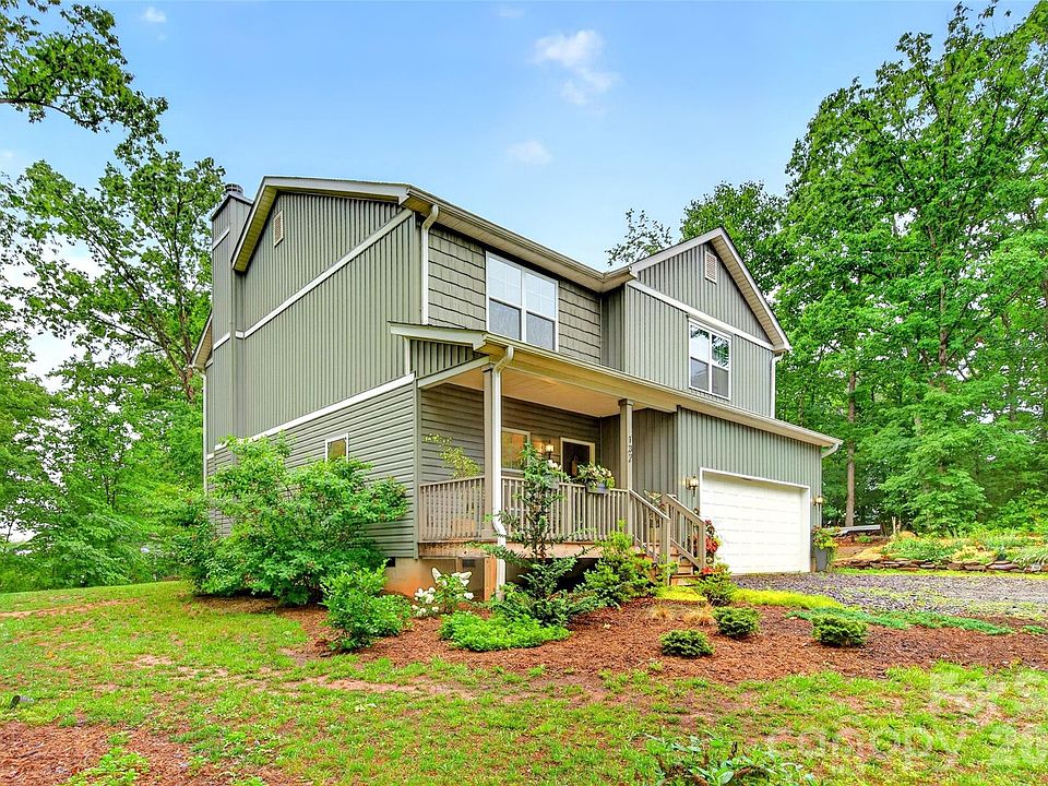 1st image of 132 Maple Ridge Dr