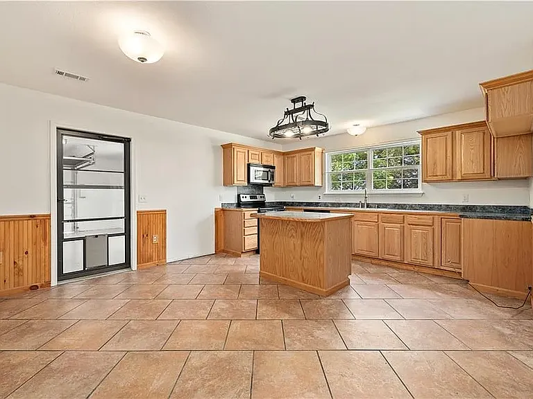 20593 Pug Gayer Rd — Photo 20