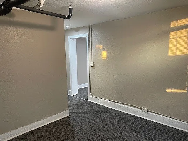 Pleasant St. Apartments — Photo 20