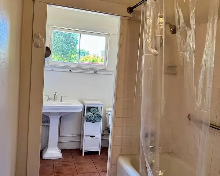 2708 Puesta Del Sol #A — Photo 10