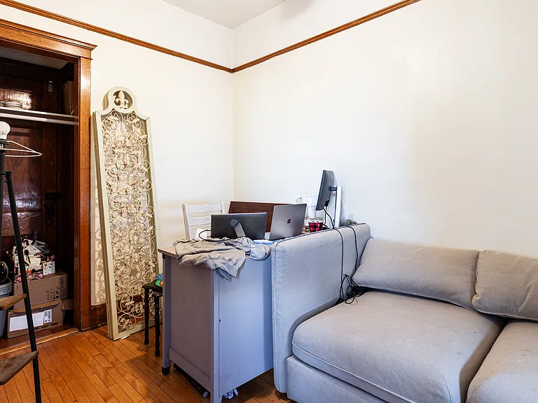 3324 N Clark St #3 — Photo 8