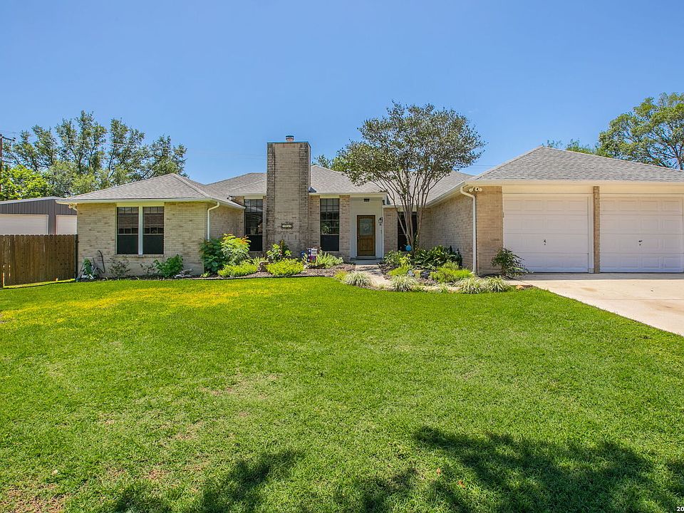 1st image of 3010 View Oak