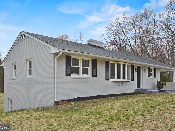 3rd image of 10417 Catharpin Rd