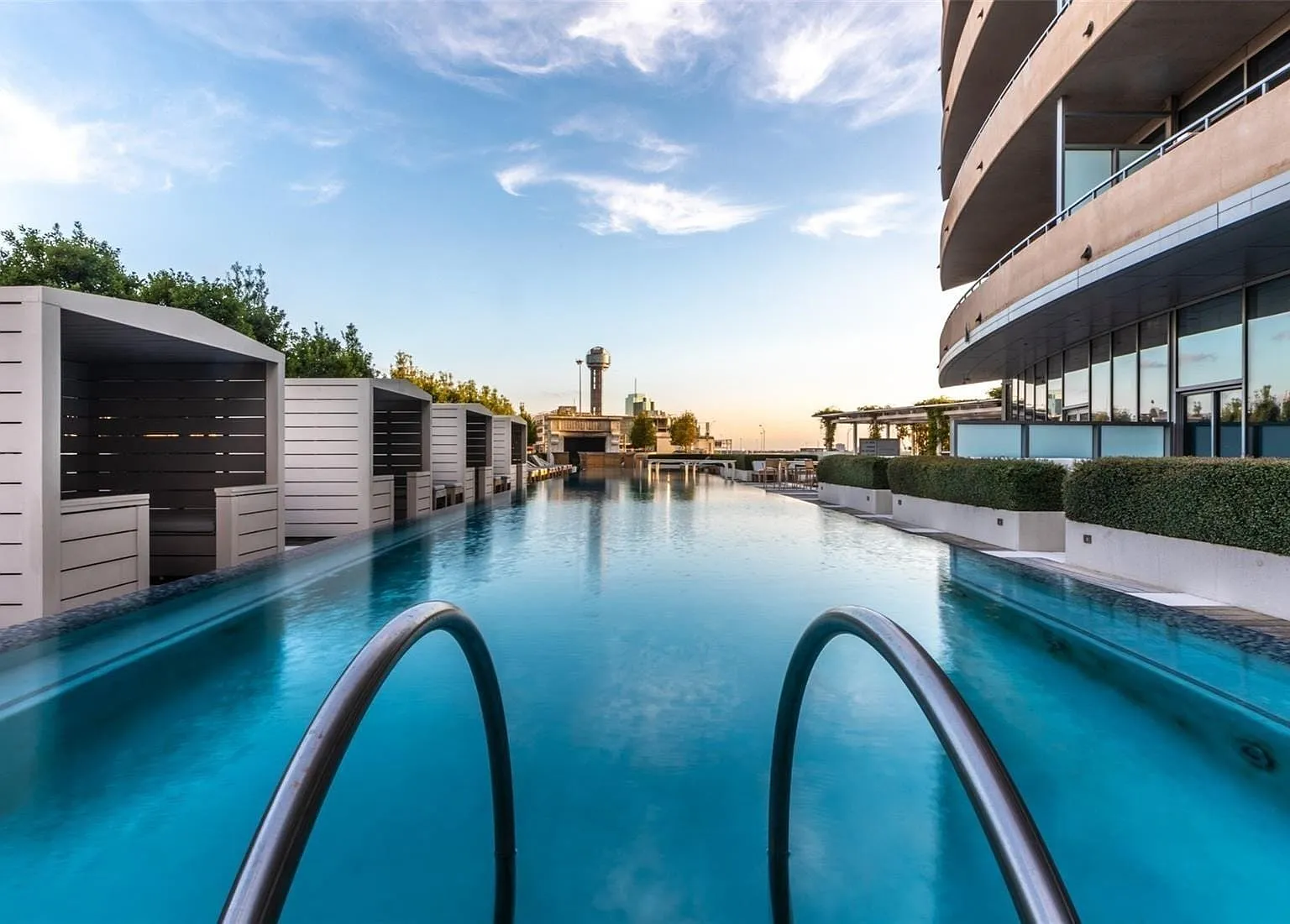 1 bed, 1.5 bath, 1540 sqft, $4,500 — Photo 1