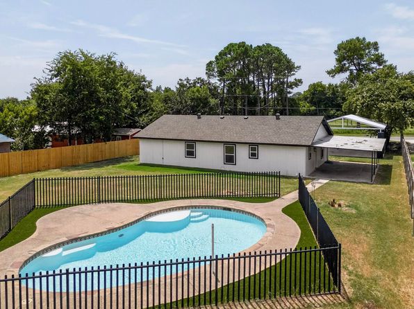 208 Ponderosa Ln