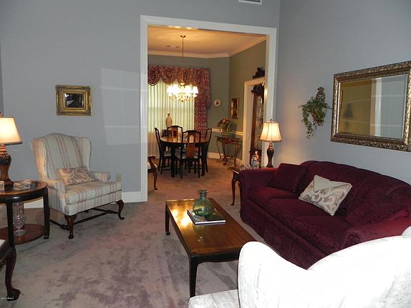 4th image of 7640 Woodridge Cir