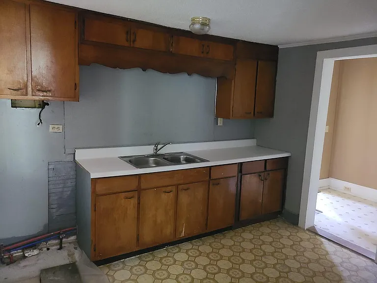 106 Foskett Ave — Photo 5
