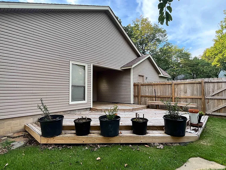 1318 Point West Dr — Photo 16