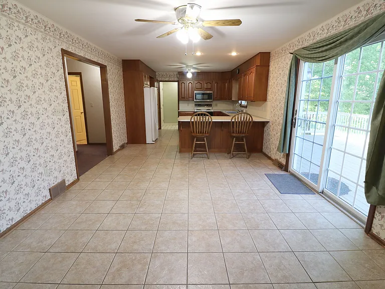 2130 W Main St — Photo 7