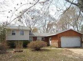 W6181 W Bush Rd, Pardeeville, WI 53954